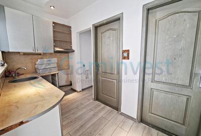 Casa de vanzare in Oradea, cu 5 camere, singur in curte, zona Decebal - 2