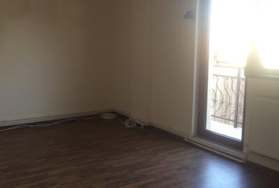Vila 2005,metrou Brancoveanu 14 min, P+1, su 200mp, 5 camere,3 bai, teren 200 mp - 5