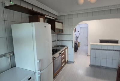 De vanzare - Apartament spatios Piata Alba Iulia 5 - 8