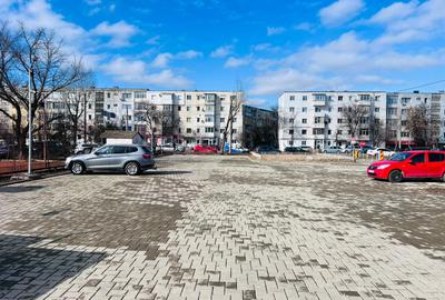 Clădire reprezentativă, Podu Roș - Clinică medicală/Birouri IT/Școală/Instituții - 1