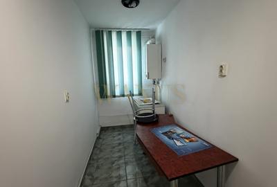 Spațiu comercial, pretabil cabinet, zona Bulevardul Decebal - 8