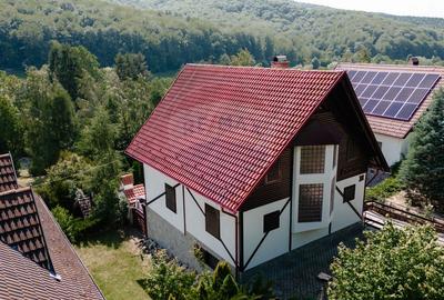 Vilă cu 6 camere, teren de 1000mp, într-un resort montan privat - 17