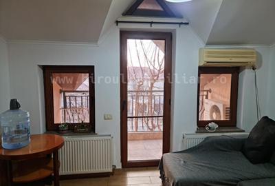 Apartament cu 2 camere decomandat, mobilat în Lazu