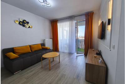 Apartament cu 2 camere semidecomandat, mobilat în Tractorul
