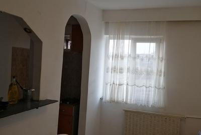 Zona Dacia, apartament decomandat 2 camere (62 mp),cu doua bai, etaj 4 - 6