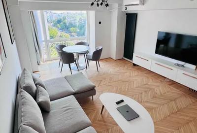 Apartament cu 2 camere decomandat, mobilat în Unirii