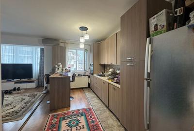 Apartament 3 camere, 70 mp cu 2parcari, et3, Str Florilor - Floresti - 9