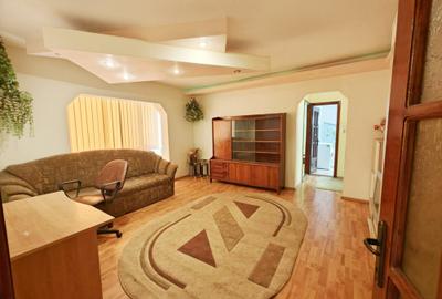 2 cam etaj intermediar mobilat si utilat Aradului - 1