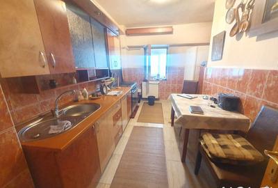 Apartament 3 camere, situat in Targu Jiu, str Victoriei (Ultracentral) - 7