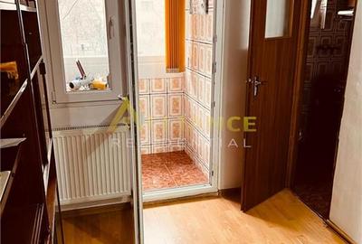 Apartament 2 camere - Sector 4 - 700m Metrou Ap. Patriei - 11