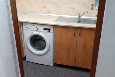 Garsonieră decomandată în Podu Roș