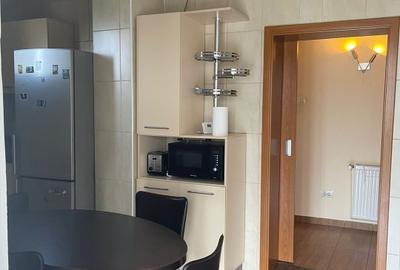 Apartament cu trei camere , decomandat , cu centrala , langa Spitalul Militar - 5