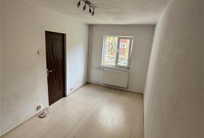 3 camere la etaj 1 in Piata Dacia - 8