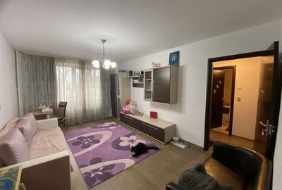 Apartament cu 3 camere in zona Grivitei