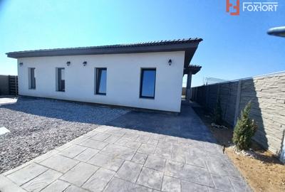 Duplex cu 3 camere în Remetea Mare