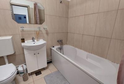 0 Comision2 camere, zona Petrom, 49 mp, finisat modern - 9