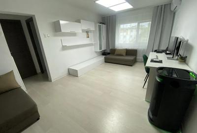 Apartament cu 3 camere, etajul 3/4, zona Podu Ros - 2