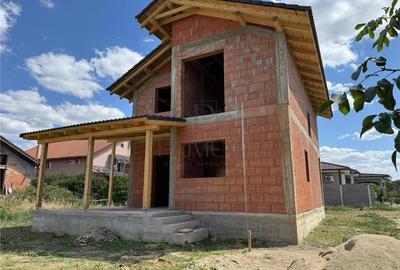 Casa individuala - zona excelenta - toate utilitatile - posibilitate de cumparar - 2