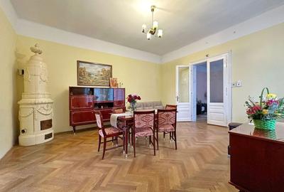 Apartament cu 3 dormitoare și curte, la 3 minute de Piața Sfatului - 2