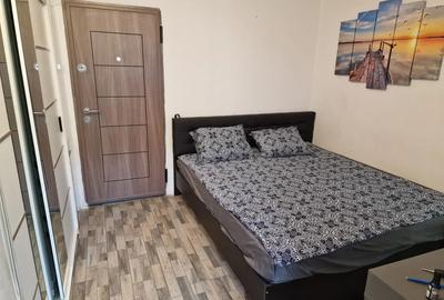 Garsoniera / decomandata / 24 mp / AC / metrou aproape / 1 Decembrie - 1