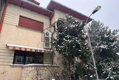 Casă individuală cu 6 camere în Ștefan cel Mare