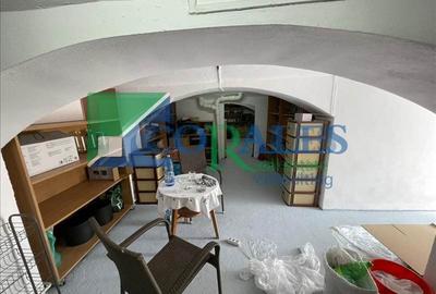 Zona Sinaia! Casa Renovata complet Exterior si Interior. - 11