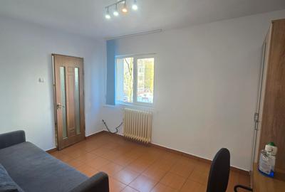 Garsoniera Titan Postavarului 7 minute fata de metrou 1 Decembrie - 1