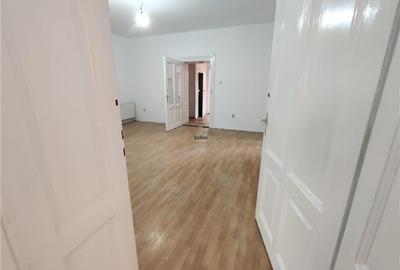 Spatii Birouri - 1200 mp - Zona Centrala - 13