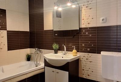 Apartament cu pod amenajat, complet mobilat, pe Strada Florilor - 11