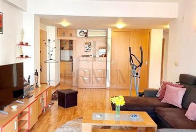 Apartament cu 4 camere decomandat, mobilat în Aradului