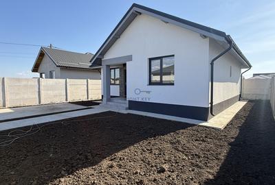 Casa Noua 3 Camere, Placa, STB in zona, Teren 280 mp, Comision 0% - 3