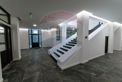 Spațiu comercial ULTRACENTRAL - 2,300mp de închiriat - 19