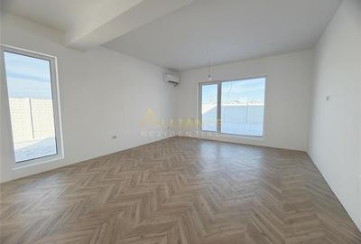 Casă cu 3 camere în Berceni