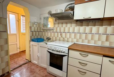 Comision 0% - Zona Stadion - Casa cu 3 camere si dependinte - 4
