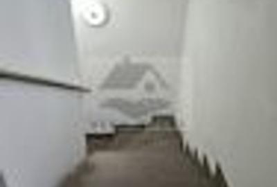 Oportunitate - Apartament cu trei camere in vila, zona Tractorul 70 mp - 23