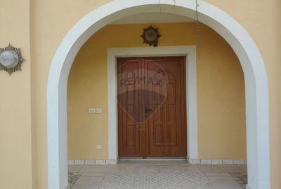 Casă / Vilă de lux cu 5 camere de vânzare în Vadu Moldovei, Suceava - 8