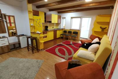 VAND apartament 4 camere decomandat,renovat, zona Calea Poplacii