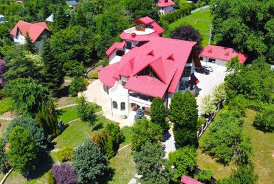 Casa / Vila / Conac Breaza 15 camere + - 2