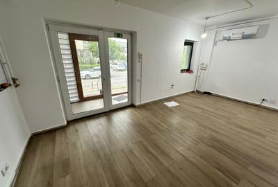 SPATIU COMERCIAL - ZONA SCOALA 8 - 1