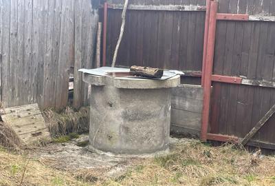 Casa veche cu sura zona linistita - 12