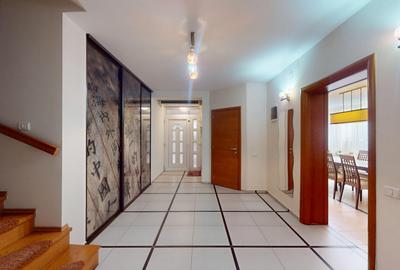 Vila Exclusivistă cu Piscina, Panouri Solare si Sala de Fitness - 0% COMISION - 4