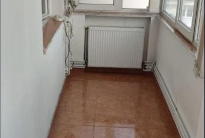 Apartament 3 camere zona Judetean,decomandat 146000 Euro - 9