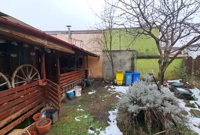 TEREN CU CASA DEMOLABILA - 41