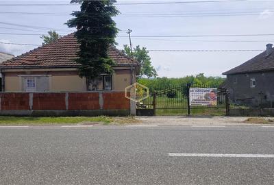 Casa cu teren intravilan de 2.211 mp | Centru, comuna Apa - 7