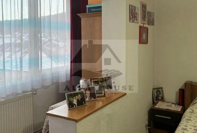 Apartament cu trei camere,  zona Racadau ,83 mp , etaj intermediar - 7