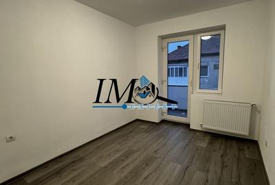 Apartament de vânzare - 4