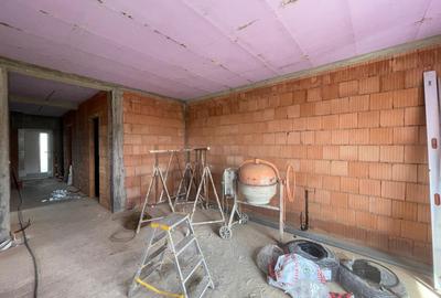 Duplex cu 3 camere în Moșnița Veche