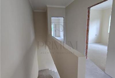 Duplex modern - la asfalt - personalizare interioara - 9