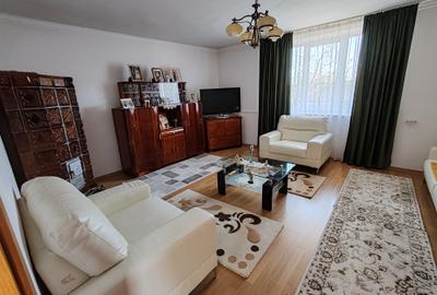 Casa 3 cmere libera la vanzare GHIMBAV - 1