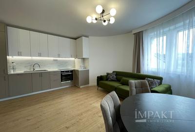 Apartament cu 3 camere decomandat în Europa